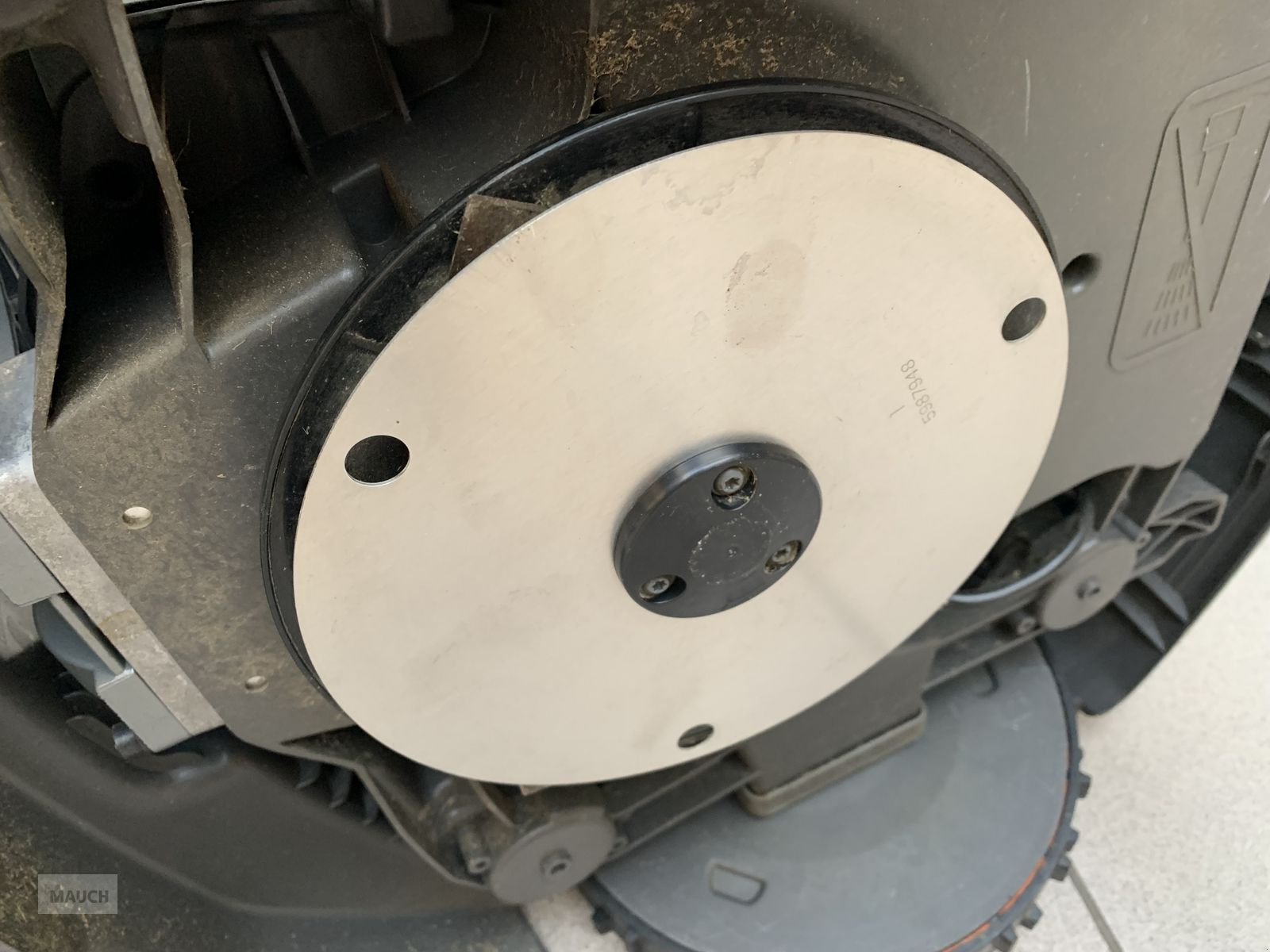 Rasenmäher des Typs Husqvarna Automower 435X AWD, BJ 2023, 44 Stunden, Gebrauchtmaschine in Eben (Bild 9)