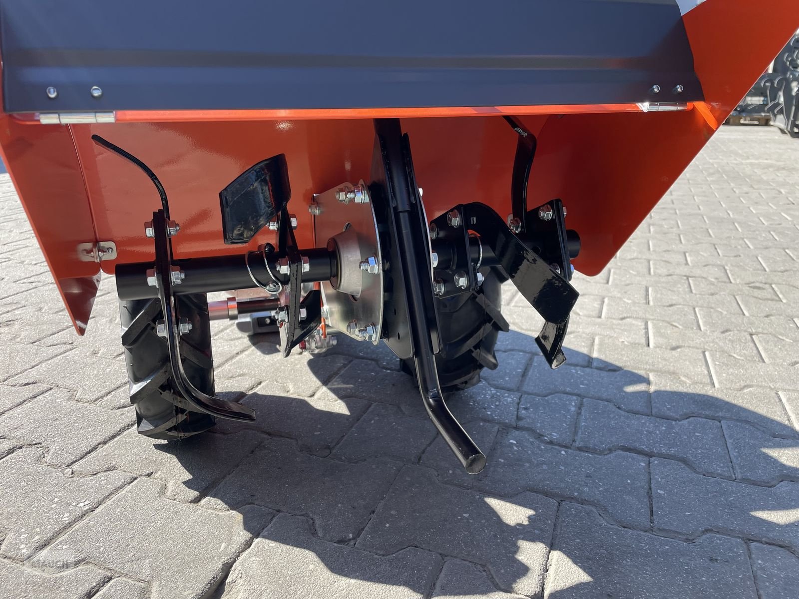 Rasenmäher of the type Husqvarna Bodenfräse TR348 mit Antrieb, Neumaschine in Burgkirchen (Picture 16)