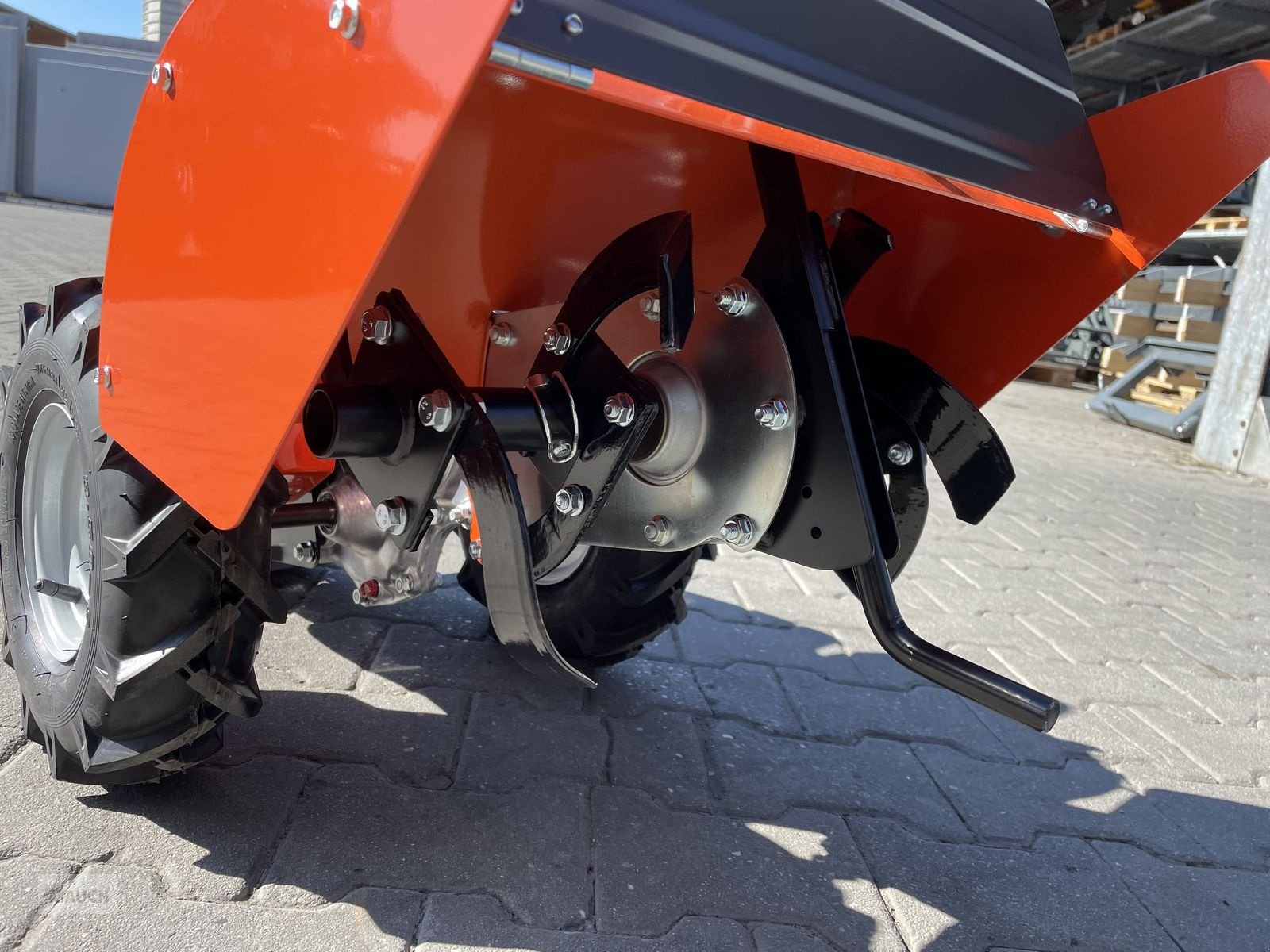 Rasenmäher of the type Husqvarna Bodenfräse TR348 mit Antrieb, Neumaschine in Burgkirchen (Picture 3)