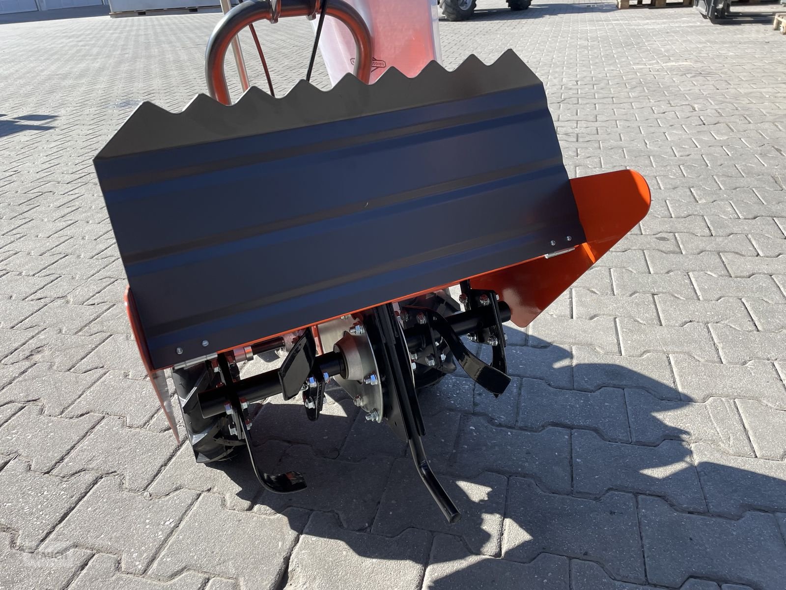 Rasenmäher of the type Husqvarna Bodenfräse TR348 mit Antrieb, Neumaschine in Burgkirchen (Picture 15)