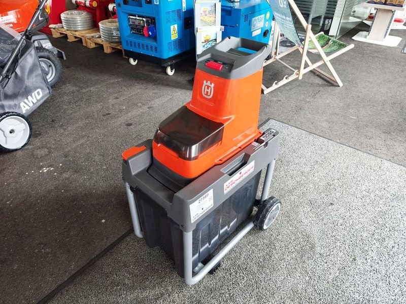 Rasenmäher tip Husqvarna GS 340iS Akku Gartenhäcksler, Neumaschine in St. Marienkirchen (Poză 1)