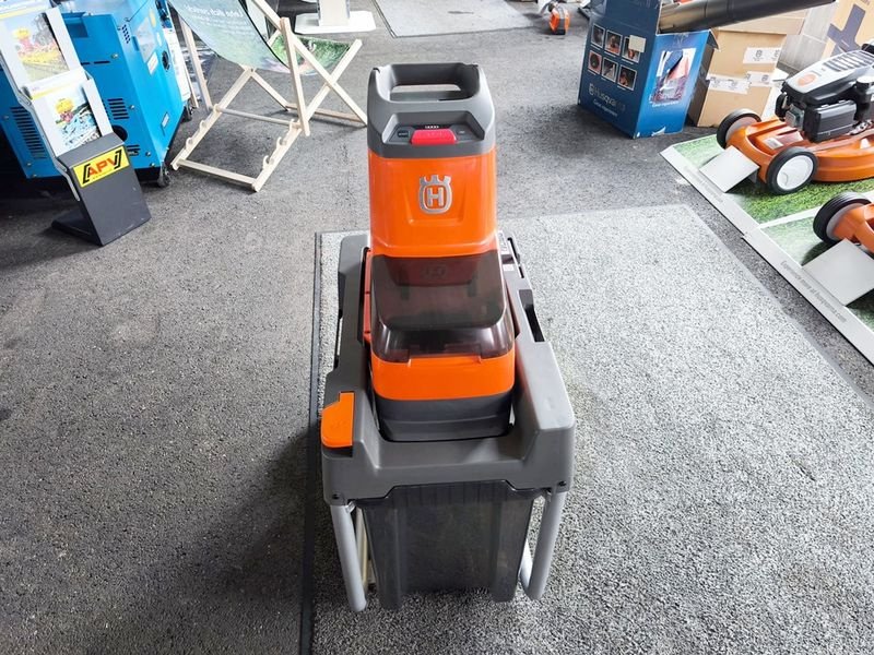 Rasenmäher tip Husqvarna GS 340iS Akku Gartenhäcksler, Neumaschine in St. Marienkirchen (Poză 2)