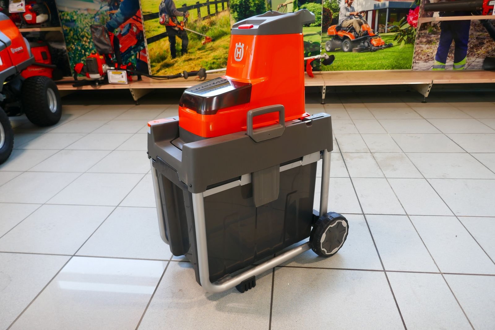 Rasenmäher of the type Husqvarna GS 340is Akku, Gebrauchtmaschine in Villach (Picture 1)