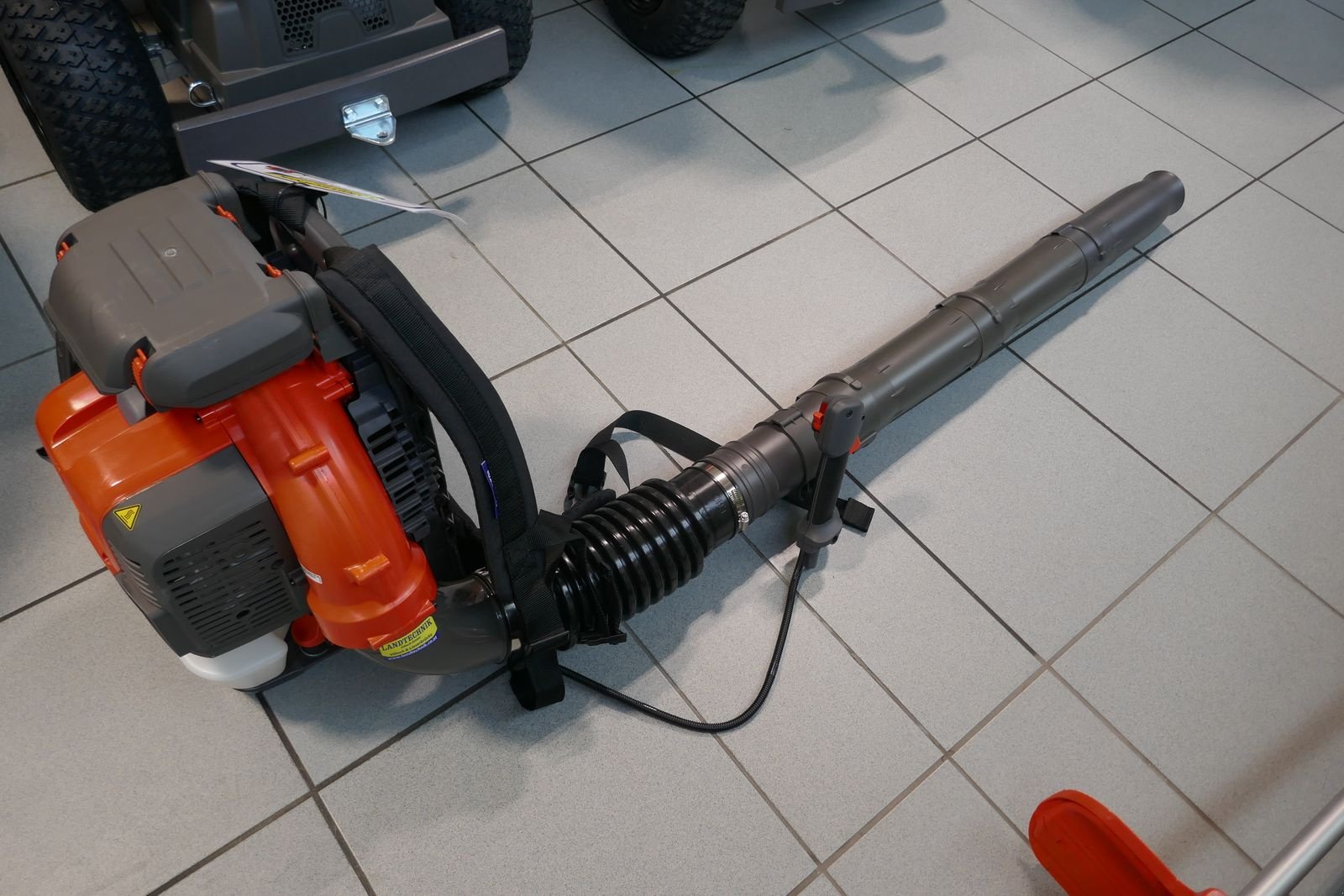 Rasenmäher of the type Husqvarna Laubbläser 580 BTS, Gebrauchtmaschine in Villach (Picture 3)