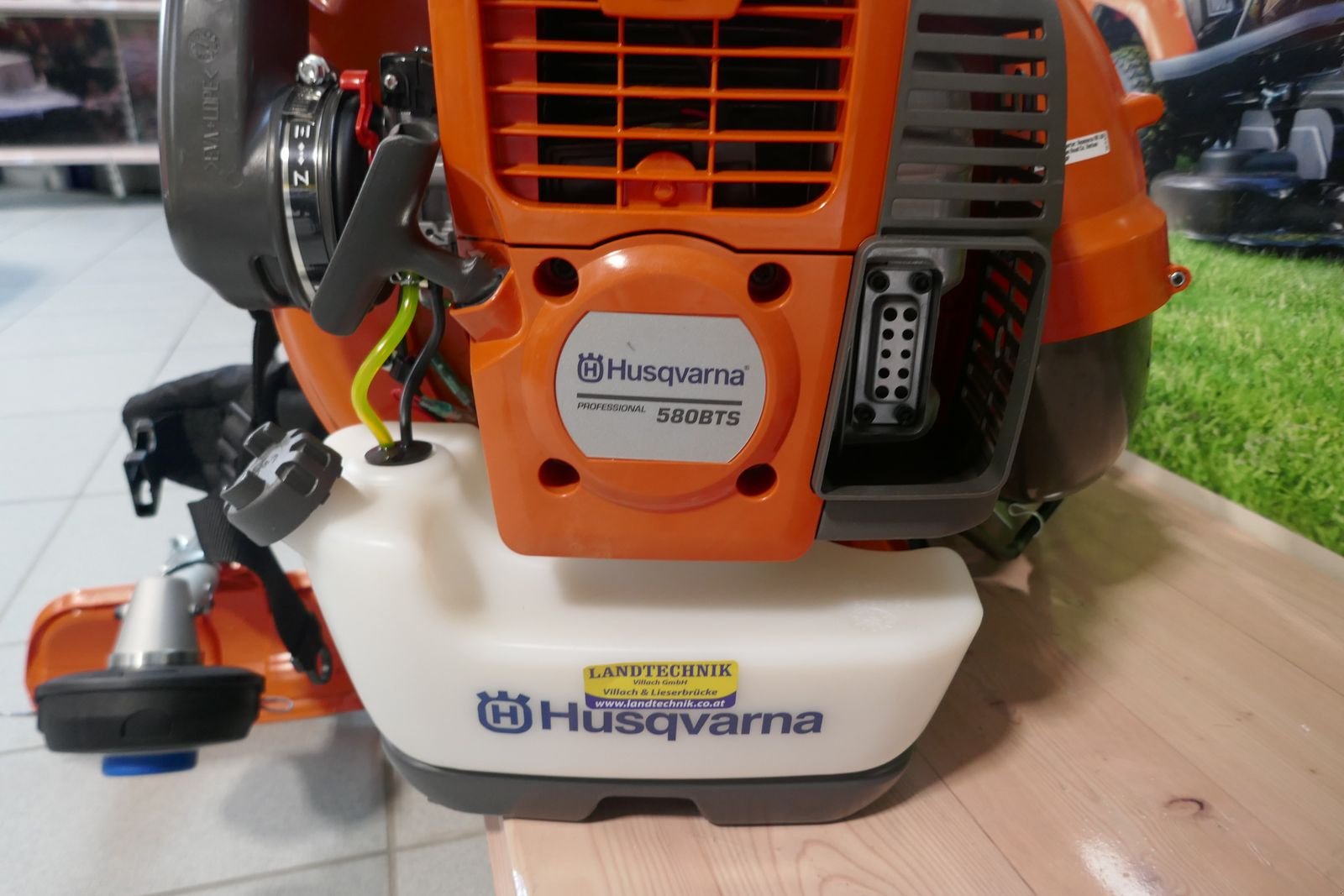 Rasenmäher of the type Husqvarna Laubbläser 580 BTS, Gebrauchtmaschine in Villach (Picture 2)