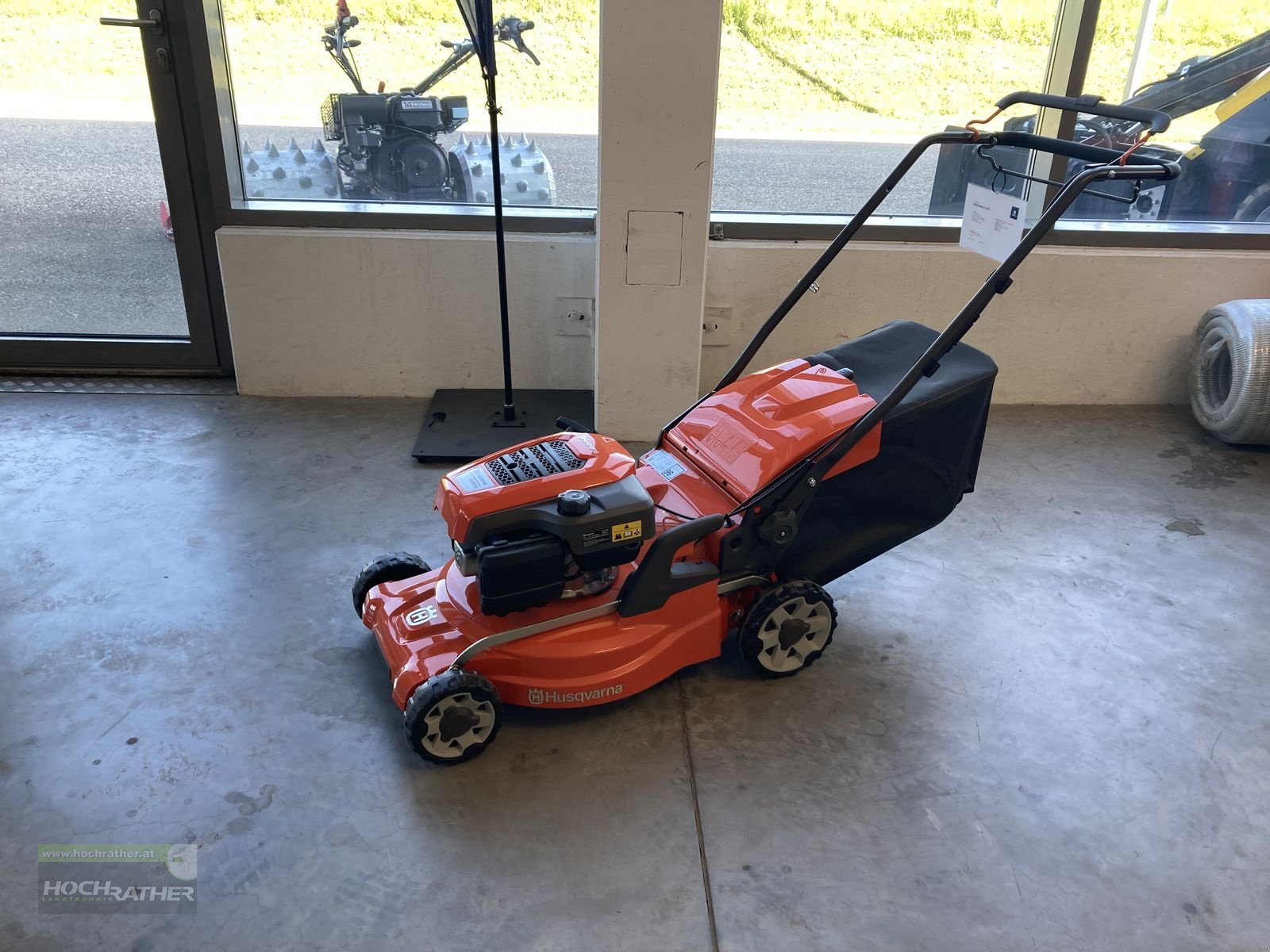 Rasenmäher des Typs Husqvarna LC 247S, Neumaschine in Kronstorf (Bild 2)