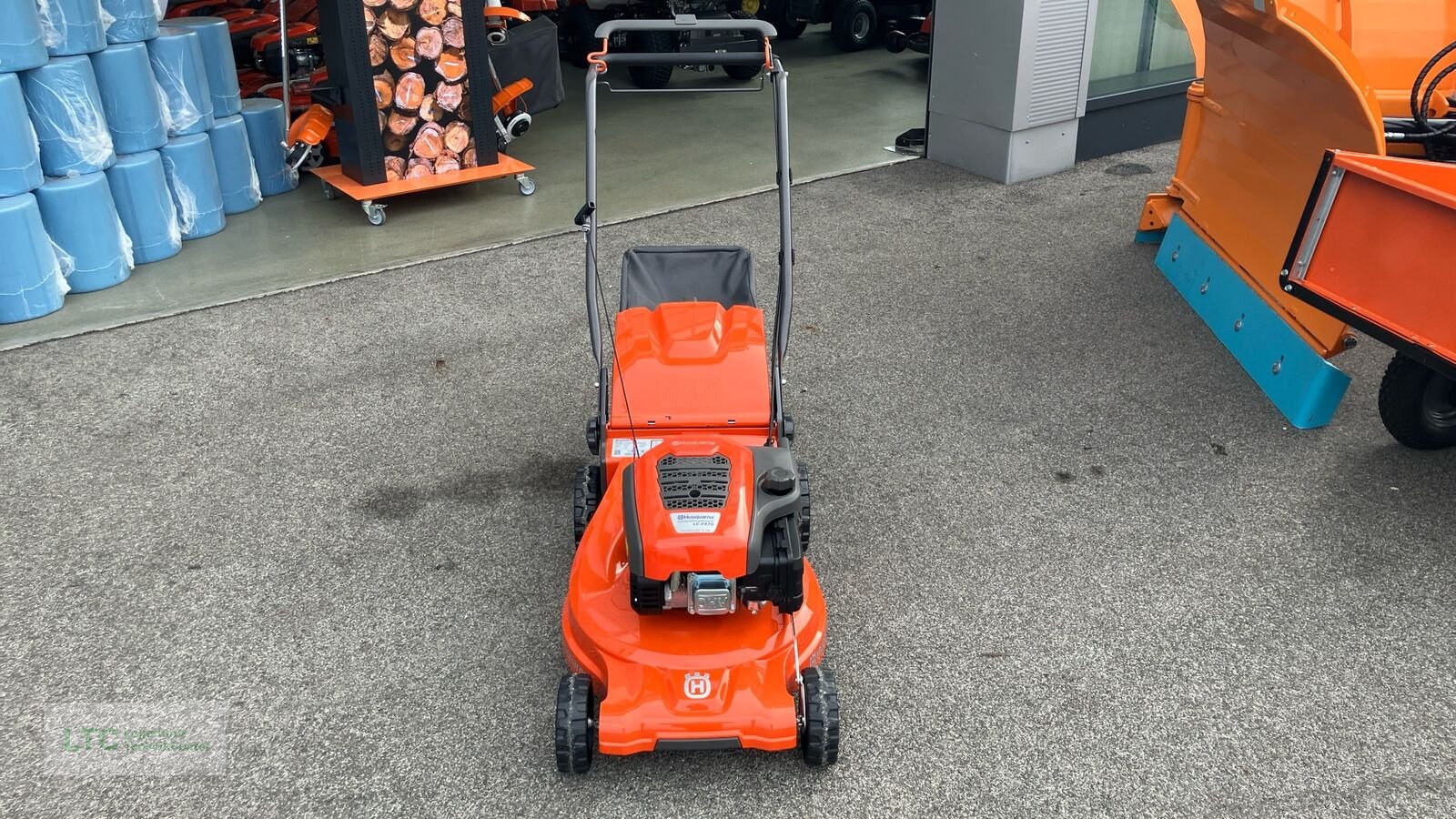 Rasenmäher des Typs Husqvarna LC 247S, Neumaschine in Redlham (Bild 5)