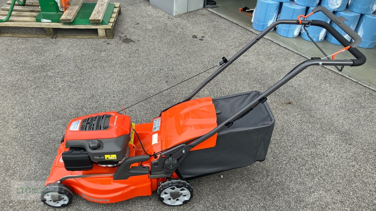 Rasenmäher des Typs Husqvarna LC 247S, Neumaschine in Redlham (Bild 9)