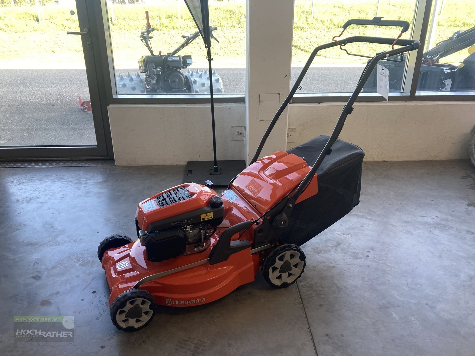 Rasenmäher des Typs Husqvarna LC 253S, Neumaschine in Kronstorf (Bild 2)