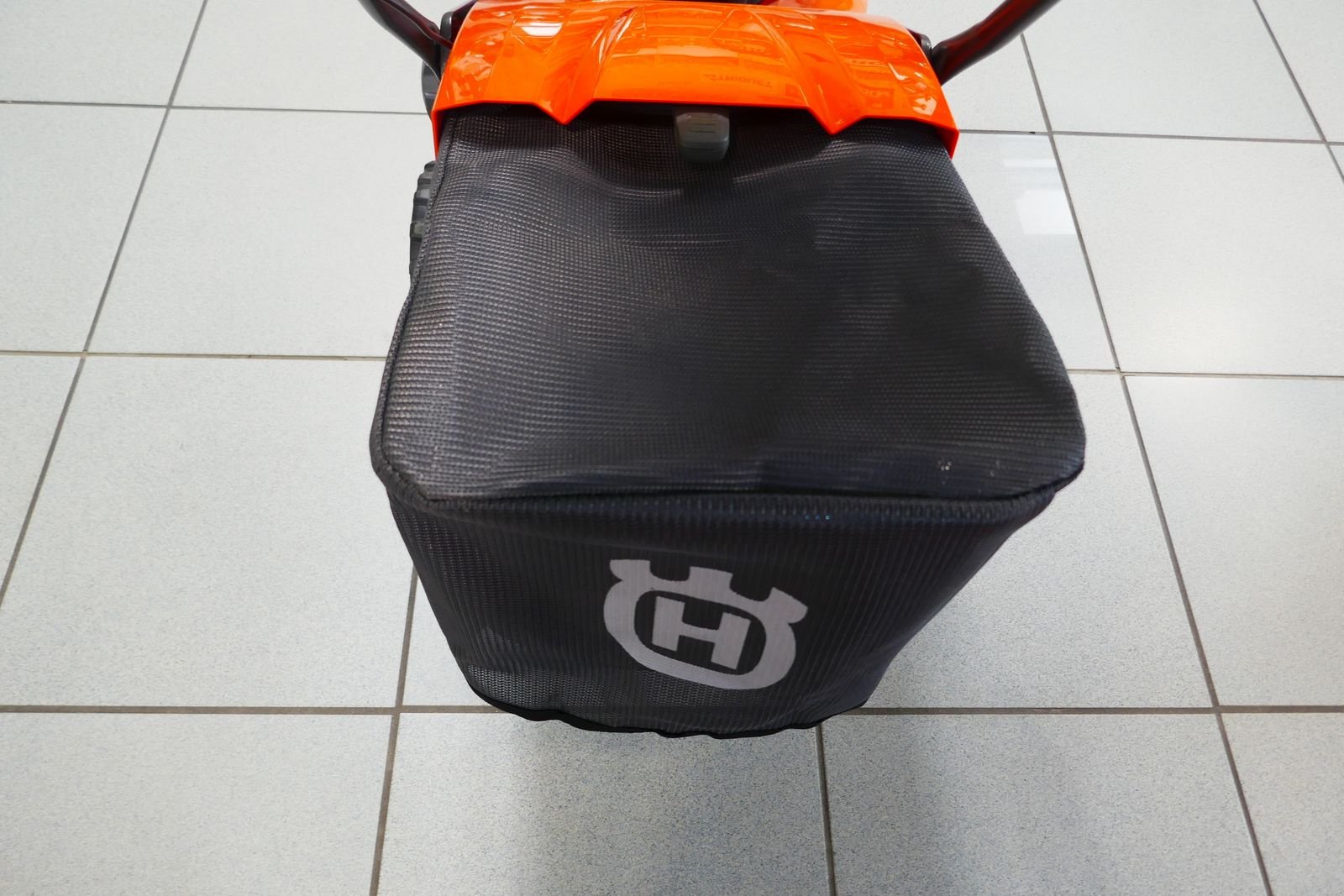 Rasenmäher of the type Husqvarna LC 347iVX Akku, Gebrauchtmaschine in Villach (Picture 6)