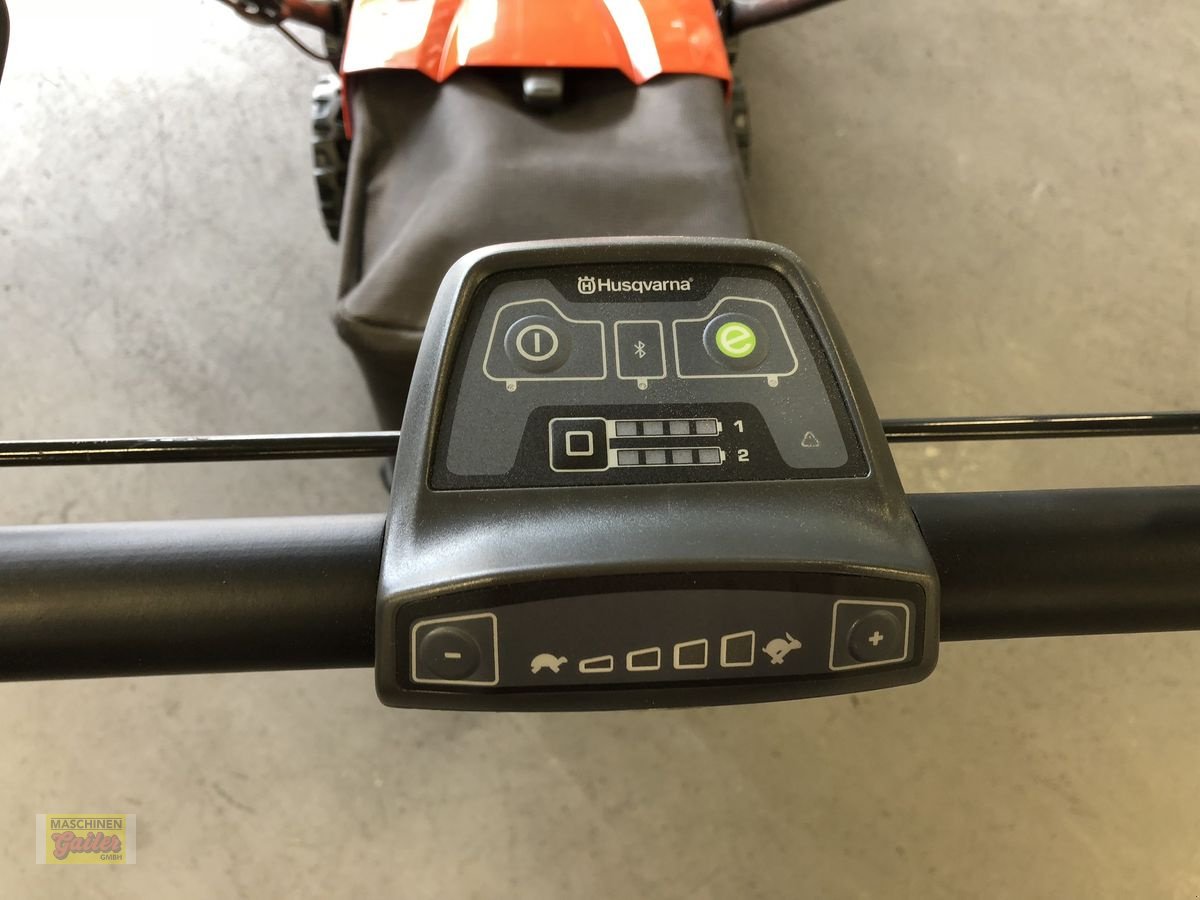 Rasenmäher of the type Husqvarna LC 347VLi, Neumaschine in Kötschach (Picture 5)