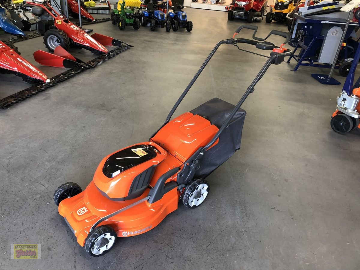 Rasenmäher of the type Husqvarna LC 347VLi, Neumaschine in Kötschach (Picture 1)