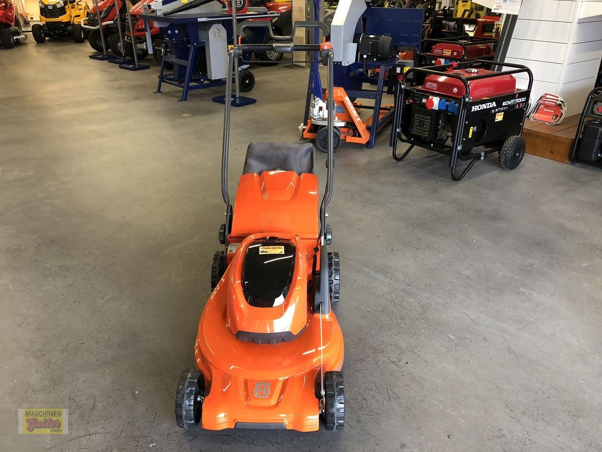 Rasenmäher of the type Husqvarna LC 347VLi, Neumaschine in Kötschach (Picture 2)