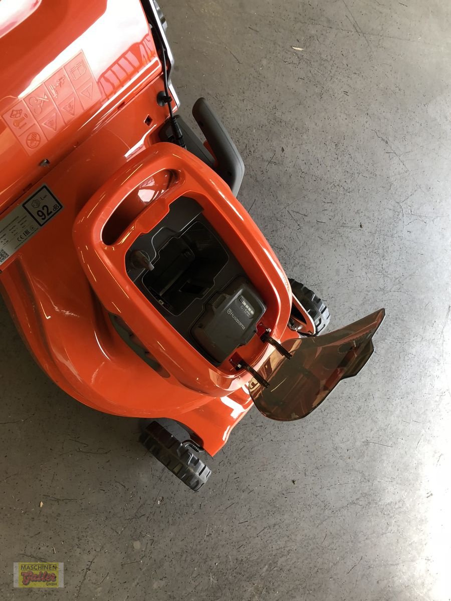 Rasenmäher of the type Husqvarna LC 347VLi, Neumaschine in Kötschach (Picture 8)