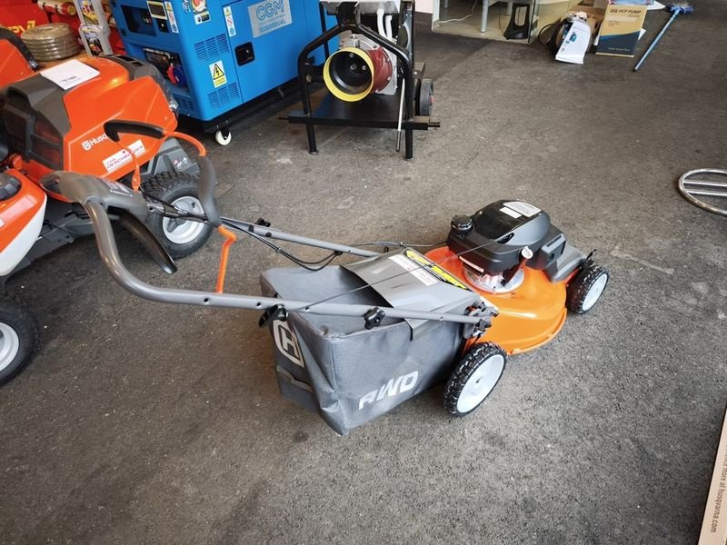 Rasenmäher van het type Husqvarna LC 353 AWD Rasenmäher, Neumaschine in St. Marienkirchen (Foto 4)