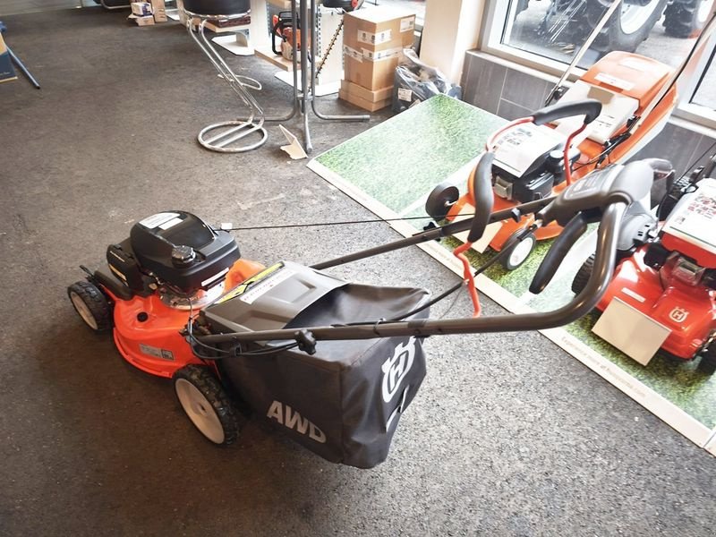 Rasenmäher van het type Husqvarna LC 353 AWD Rasenmäher, Neumaschine in St. Marienkirchen (Foto 5)