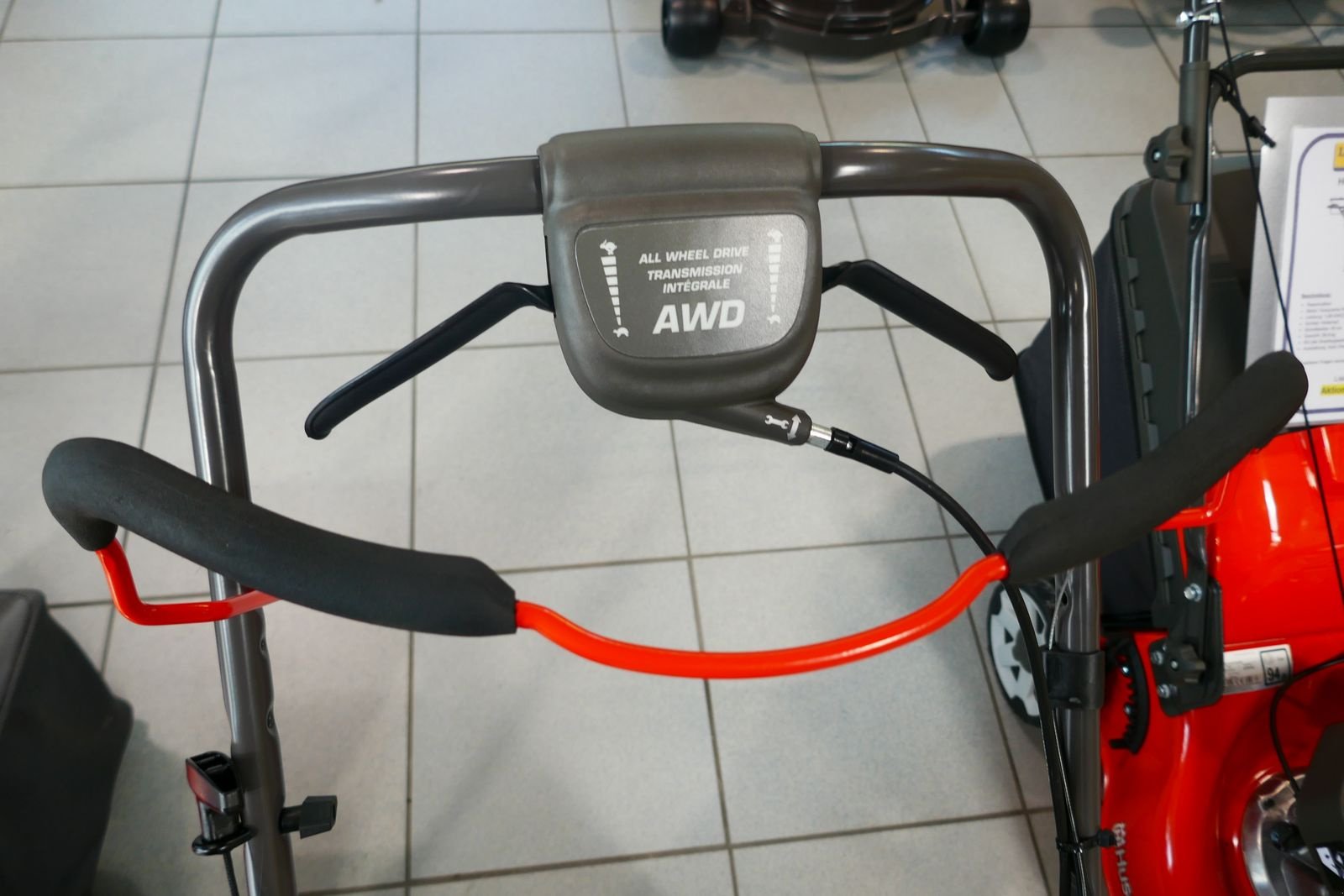 Rasenmäher tip Husqvarna LC 353 AWD, Gebrauchtmaschine in Villach (Poză 5)