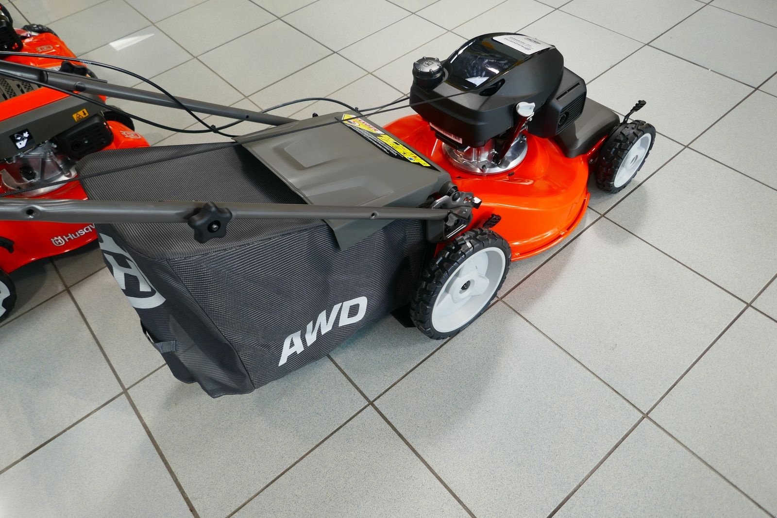 Rasenmäher tip Husqvarna LC 353 AWD, Gebrauchtmaschine in Villach (Poză 6)