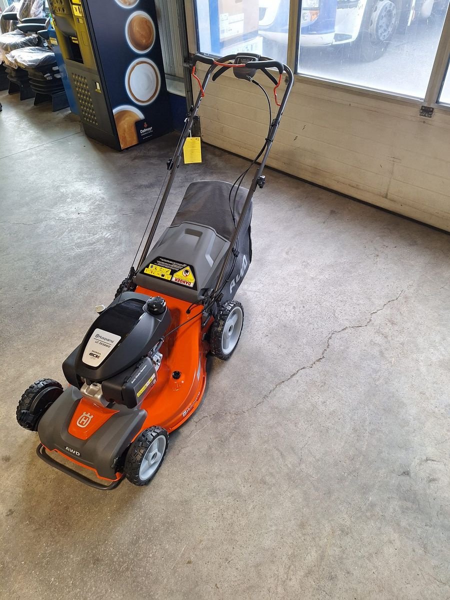 Rasenmäher typu Husqvarna LC 353 AWD, Gebrauchtmaschine v Villach (Obrázek 4)