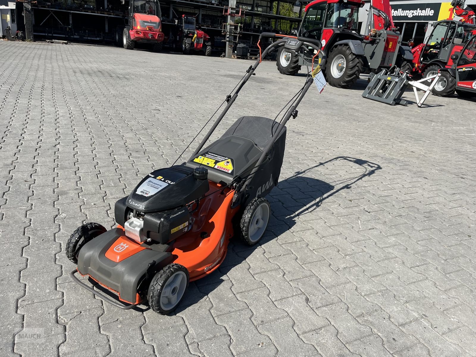 Rasenmäher des Typs Husqvarna LC 353AWD leicht gebraucht inkl. Mulchstopfen, Gebrauchtmaschine in Burgkirchen (Bild 11)