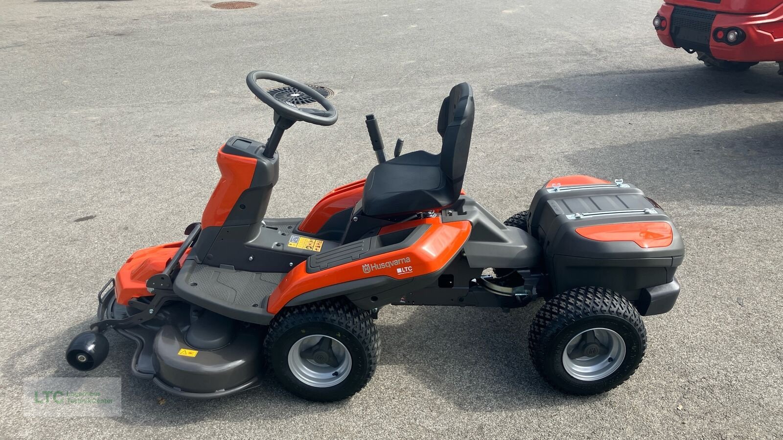 Rasenmäher Türe ait Husqvarna R 200iX AWD, Neumaschine içinde Redlham (resim 9)