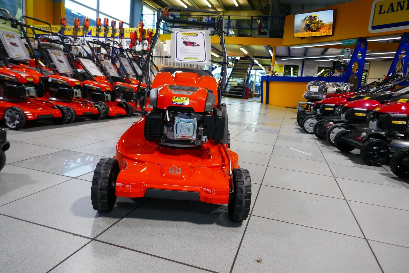 Rasenmäher des Typs Husqvarna Rasenmäher LC 353VE, Gebrauchtmaschine in Villach (Bild 3)