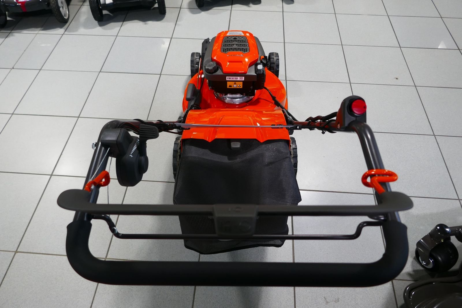 Rasenmäher des Typs Husqvarna Rasenmäher LC 353VE, Gebrauchtmaschine in Villach (Bild 4)