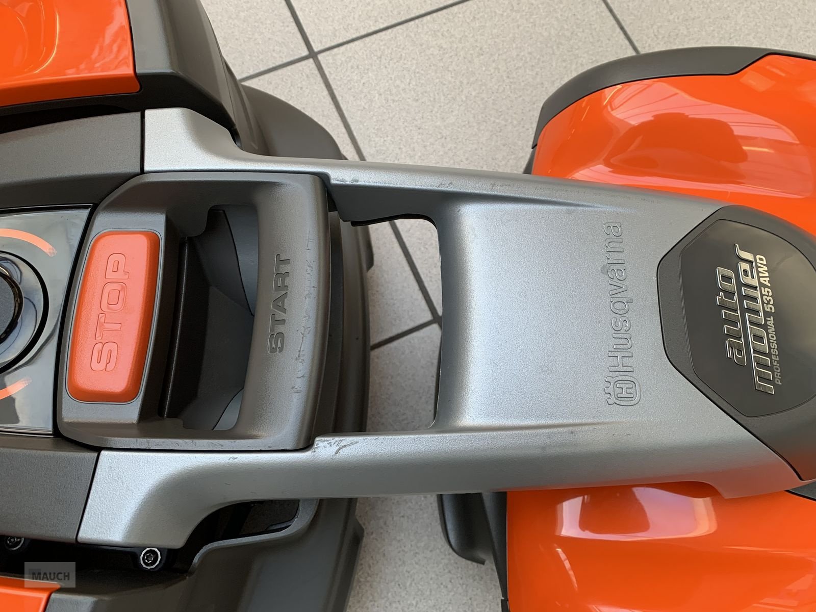 Rasenmäher of the type Husqvarna Rasenroboter Automower 535 AWD, Gebrauchtmaschine in Eben (Picture 9)