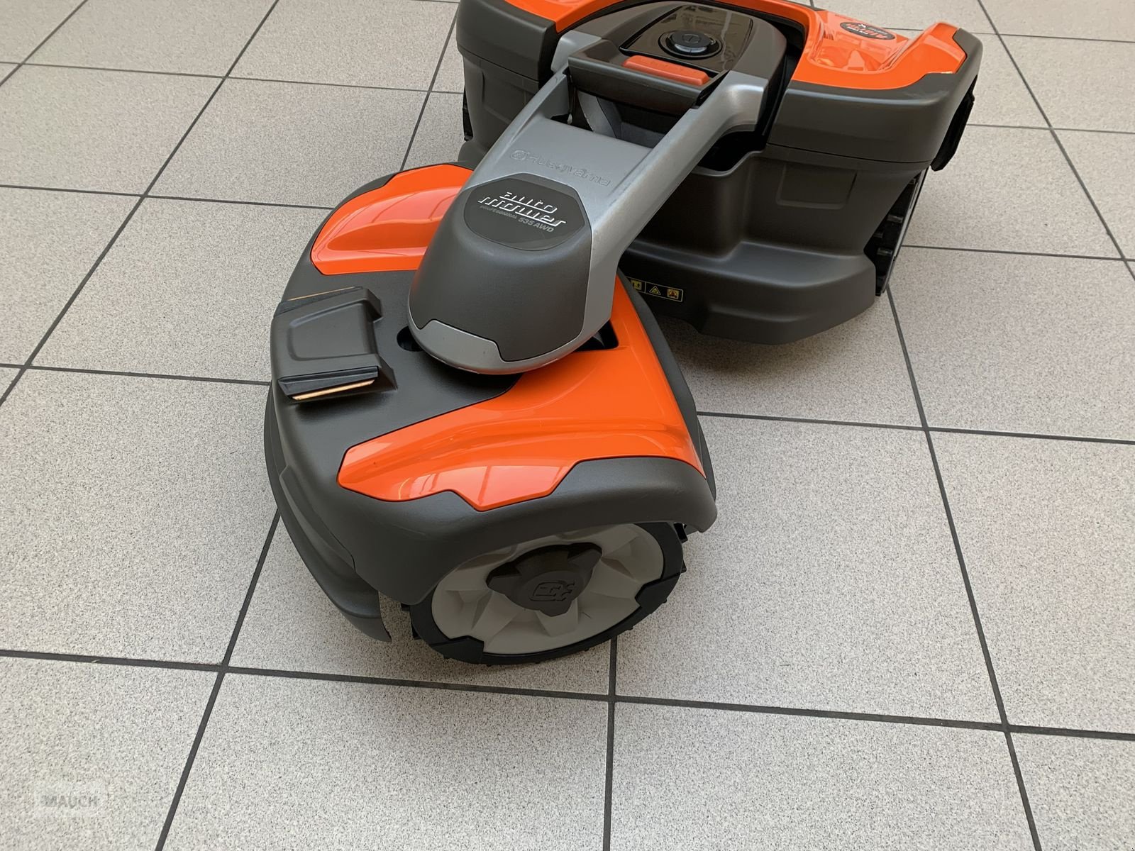 Rasenmäher of the type Husqvarna Rasenroboter Automower 535 AWD, Gebrauchtmaschine in Eben (Picture 4)