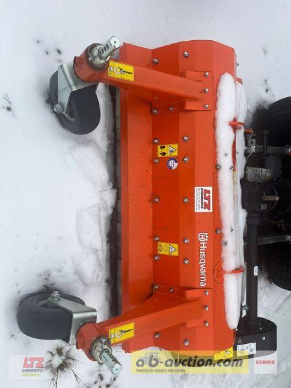 Rasenmäher of the type Husqvarna RIDER P525DX M.KABINE +MÄHDECK, Neumaschine in Hartmannsdorf (Picture 4)