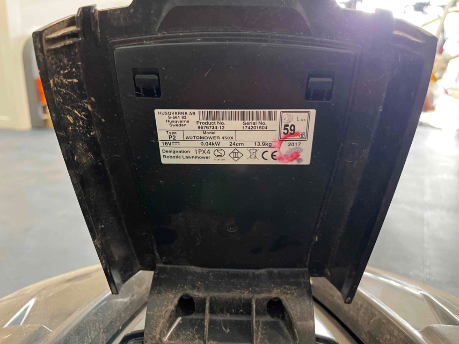 Rasenmäher typu Husqvarna Robot de tonte 450X Husqvarna, Gebrauchtmaschine v LA SOUTERRAINE (Obrázek 5)