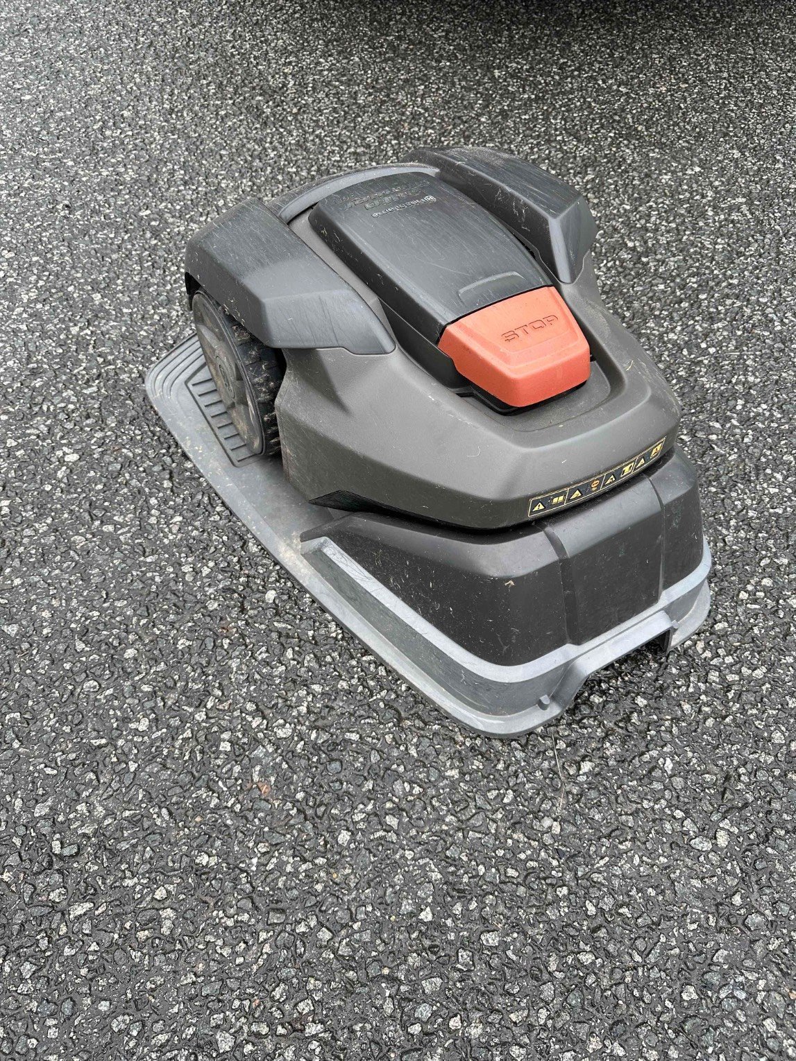 Rasenmäher a típus Husqvarna Robot de tonte Automower 308 Husqvarna, Gebrauchtmaschine ekkor: LA SOUTERRAINE (Kép 5)