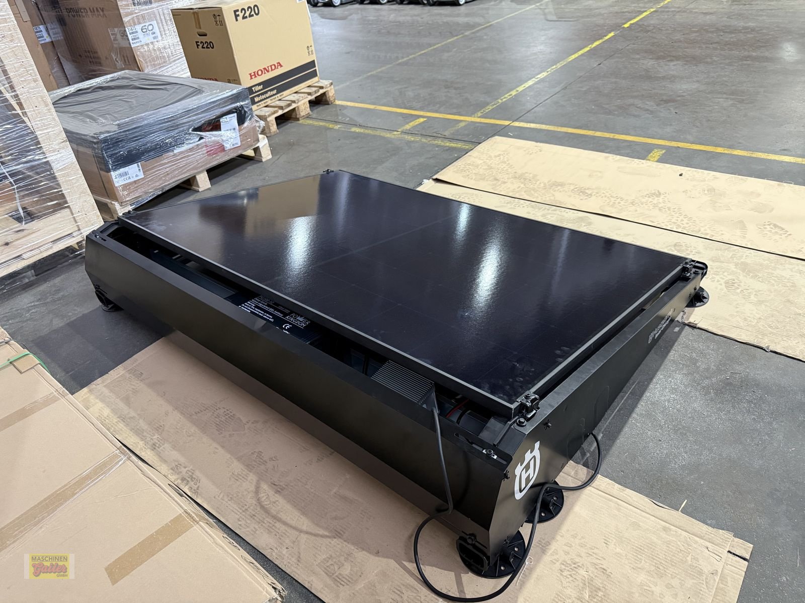 Rasenmäher typu Husqvarna Solar Charger, Vorführmaschine v Kötschach (Obrázek 9)