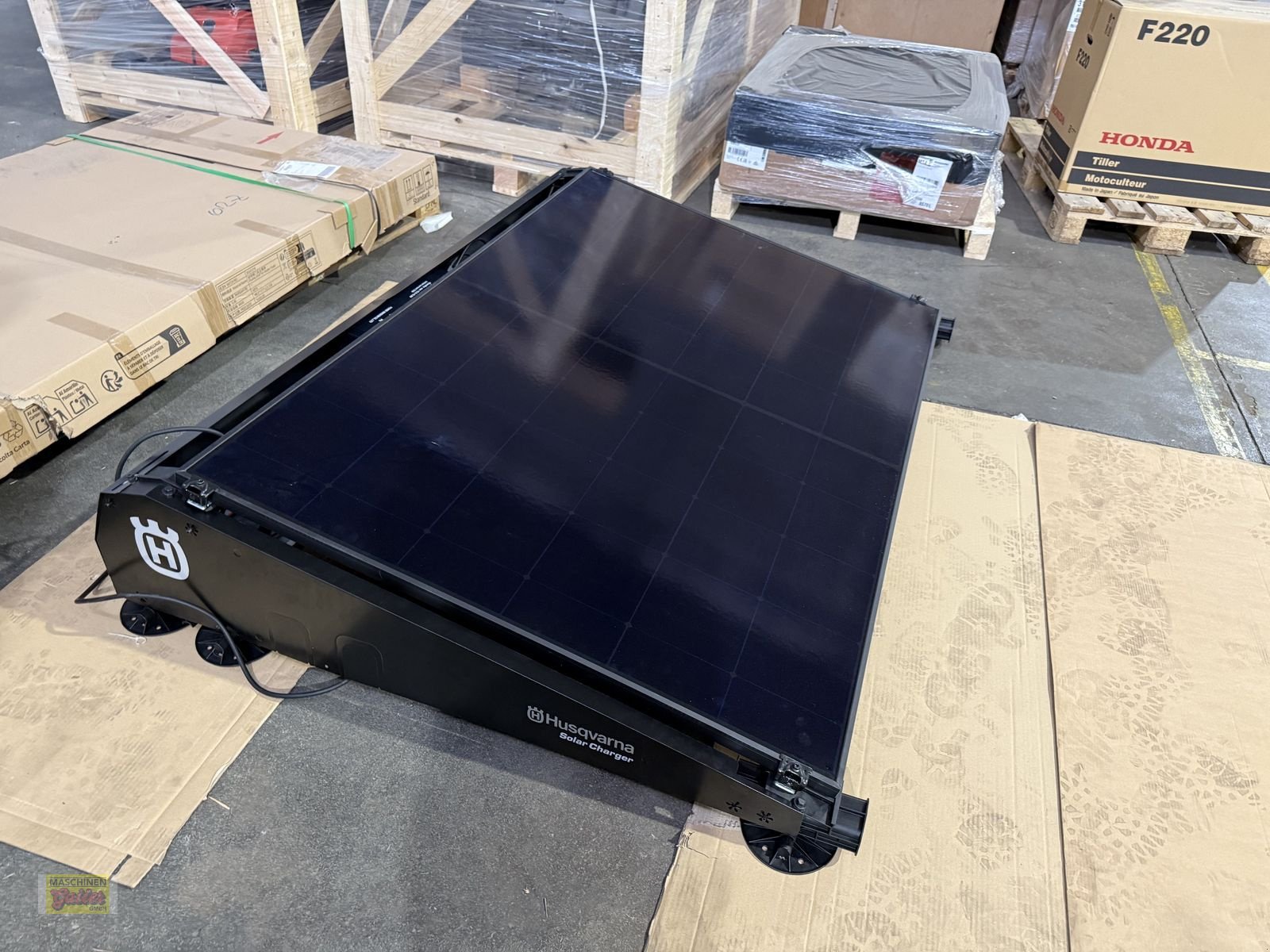 Rasenmäher typu Husqvarna Solar Charger, Vorführmaschine v Kötschach (Obrázek 13)