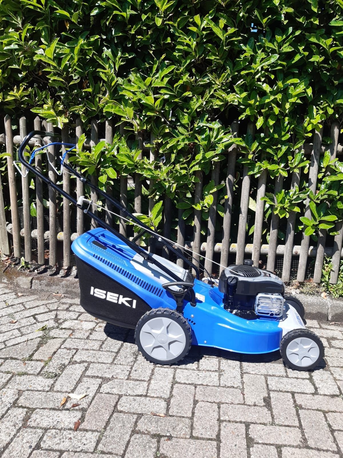 Rasenmäher des Typs Iseki SWE4180B3, Neumaschine in Stolwijk (Bild 2)