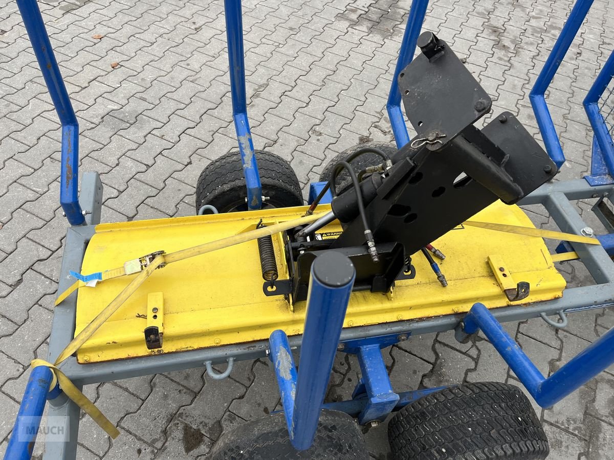 Rasenmäher του τύπου John Deere John Deere 332 mit Rückewagen & Schneeschild, Gebrauchtmaschine σε Burgkirchen (Φωτογραφία 9)