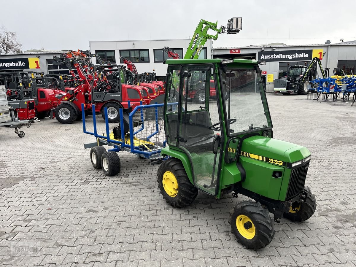 Rasenmäher του τύπου John Deere John Deere 332 mit Rückewagen & Schneeschild, Gebrauchtmaschine σε Burgkirchen (Φωτογραφία 4)