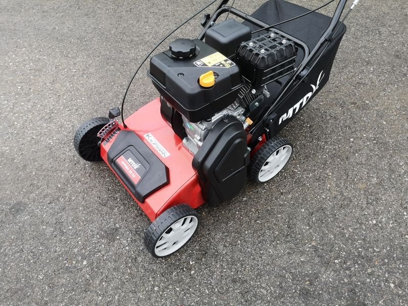 Rasenmäher tip MTD-Motorgeräte MTD Vertikutierer Optima 35 VO, Neumaschine in NATTERNBACH (Poză 5)