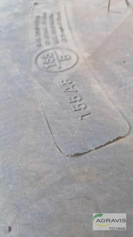 Rasenmäher of the type Sonstige DIVERSE 520/85 R38 BKT, Gebrauchtmaschine in Melle-Wellingholzhausen (Picture 5)