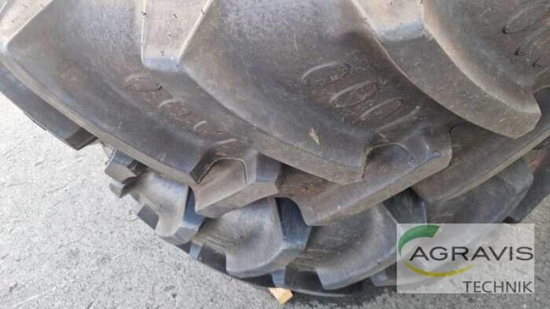 Rasenmäher of the type Sonstige DIVERSE 520/85 R38 BKT, Gebrauchtmaschine in Melle-Wellingholzhausen (Picture 2)