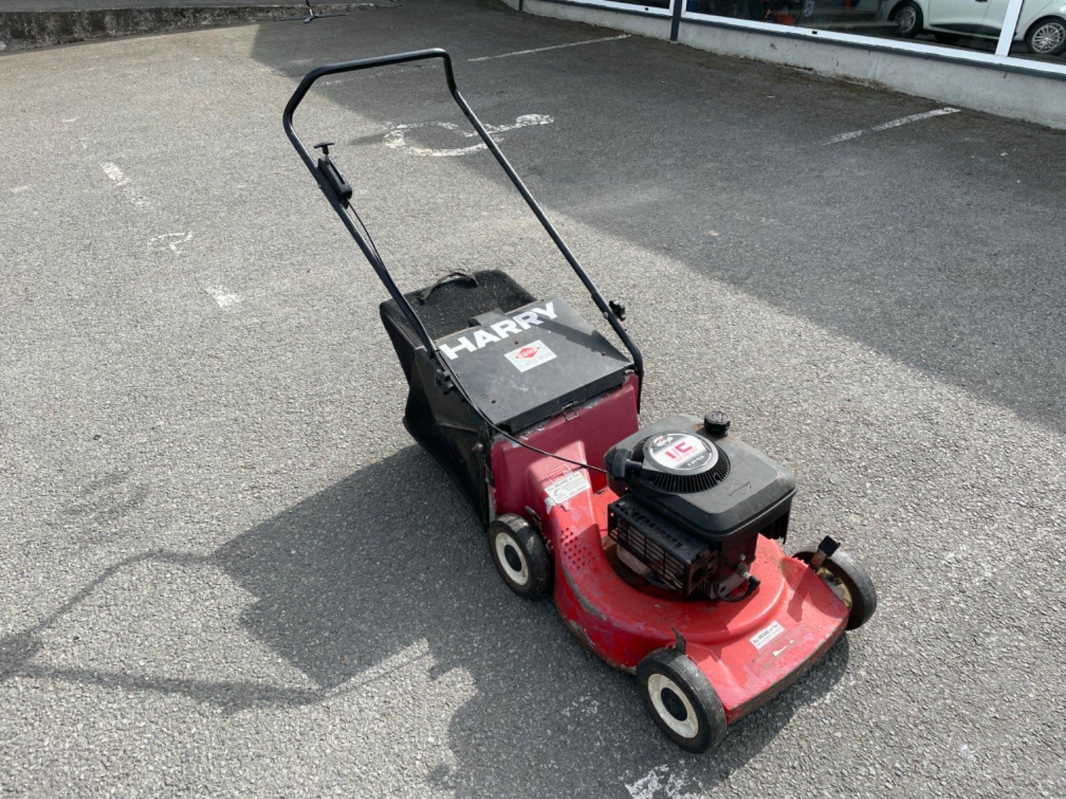 Rasenmäher typu Sonstige HARRY, Gebrauchtmaschine v LA SOUTERRAINE (Obrázok 2)