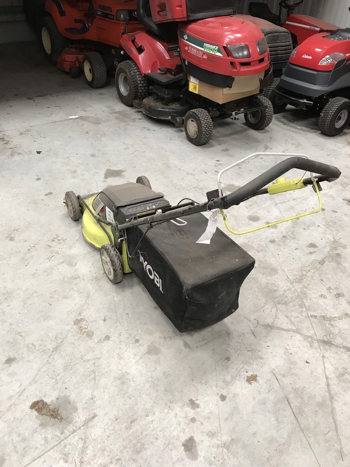 Rasenmäher typu Sonstige RLM4852L, Gebrauchtmaschine v LA SOUTERRAINE (Obrázek 4)