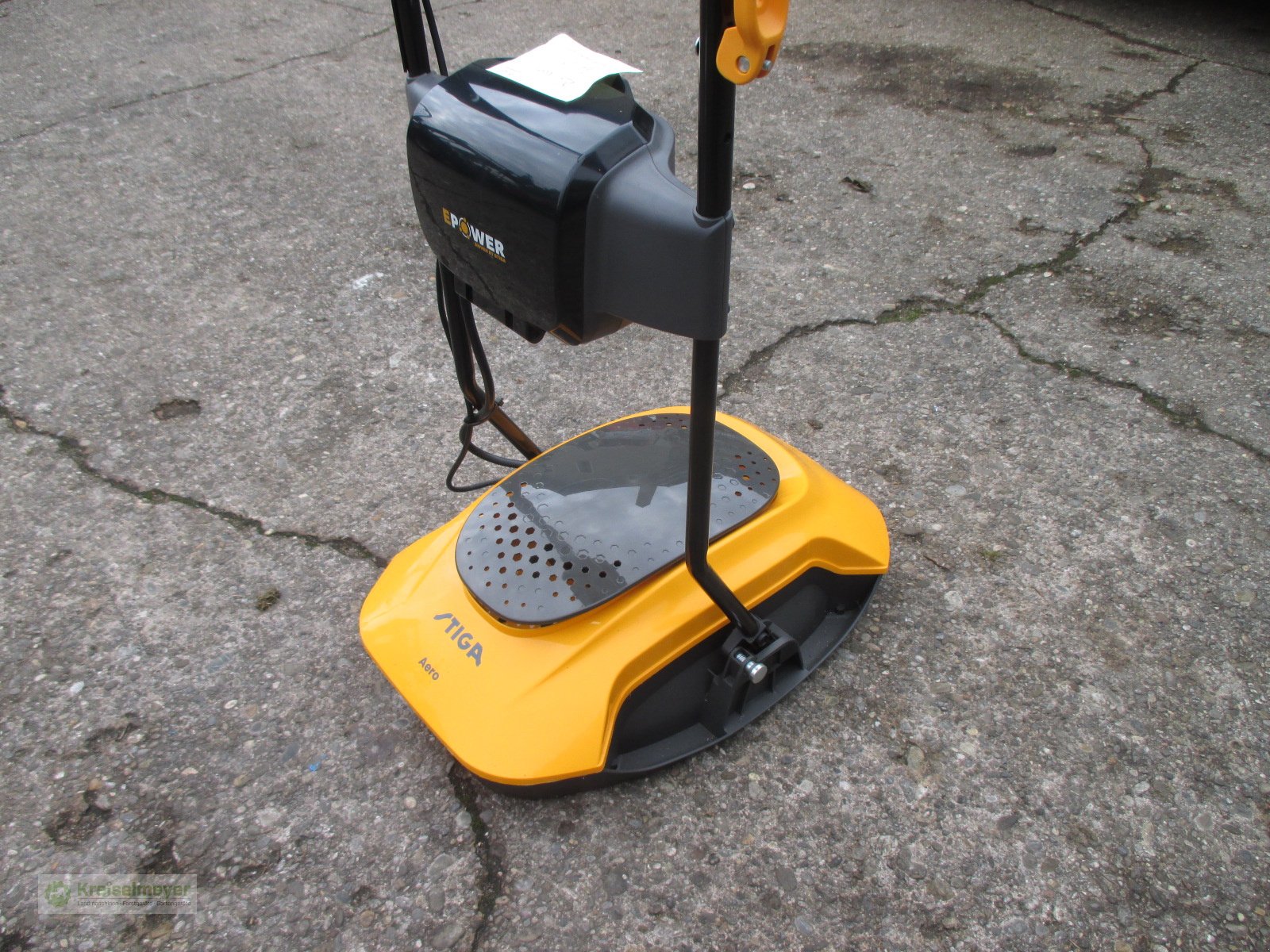 Rasenmäher des Typs Stiga Aero 132 e nur Grundgerät(ohne Akkus und Ladegerät), Neumaschine in Feuchtwangen (Bild 2)