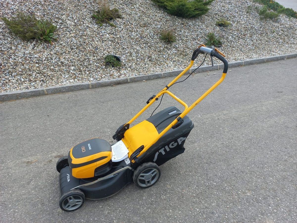 Rasenmäher des Typs Stiga Combi 48 S AE, Neumaschine in NATTERNBACH (Bild 1)