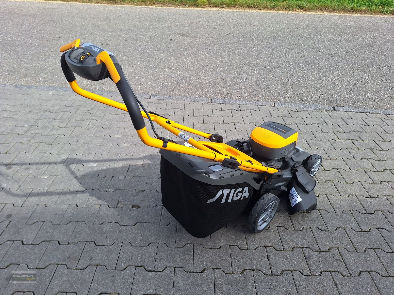 Rasenmäher Türe ait Stiga Combi 50 SQ DAE Akku, Neumaschine içinde Aurolzmünster (resim 5)