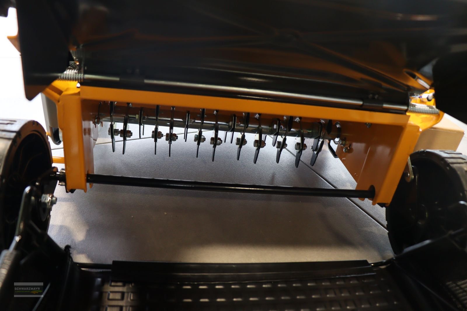 Rasenmäher tip Stiga Vertikutierer SVP40G, Neumaschine in Gampern (Poză 13)