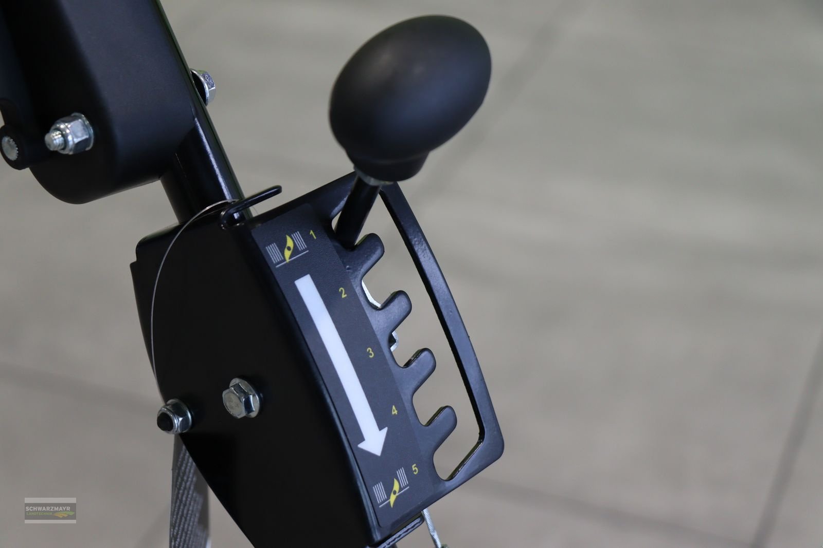 Rasenmäher tip Stiga Vertikutierer SVP40G, Neumaschine in Gampern (Poză 10)