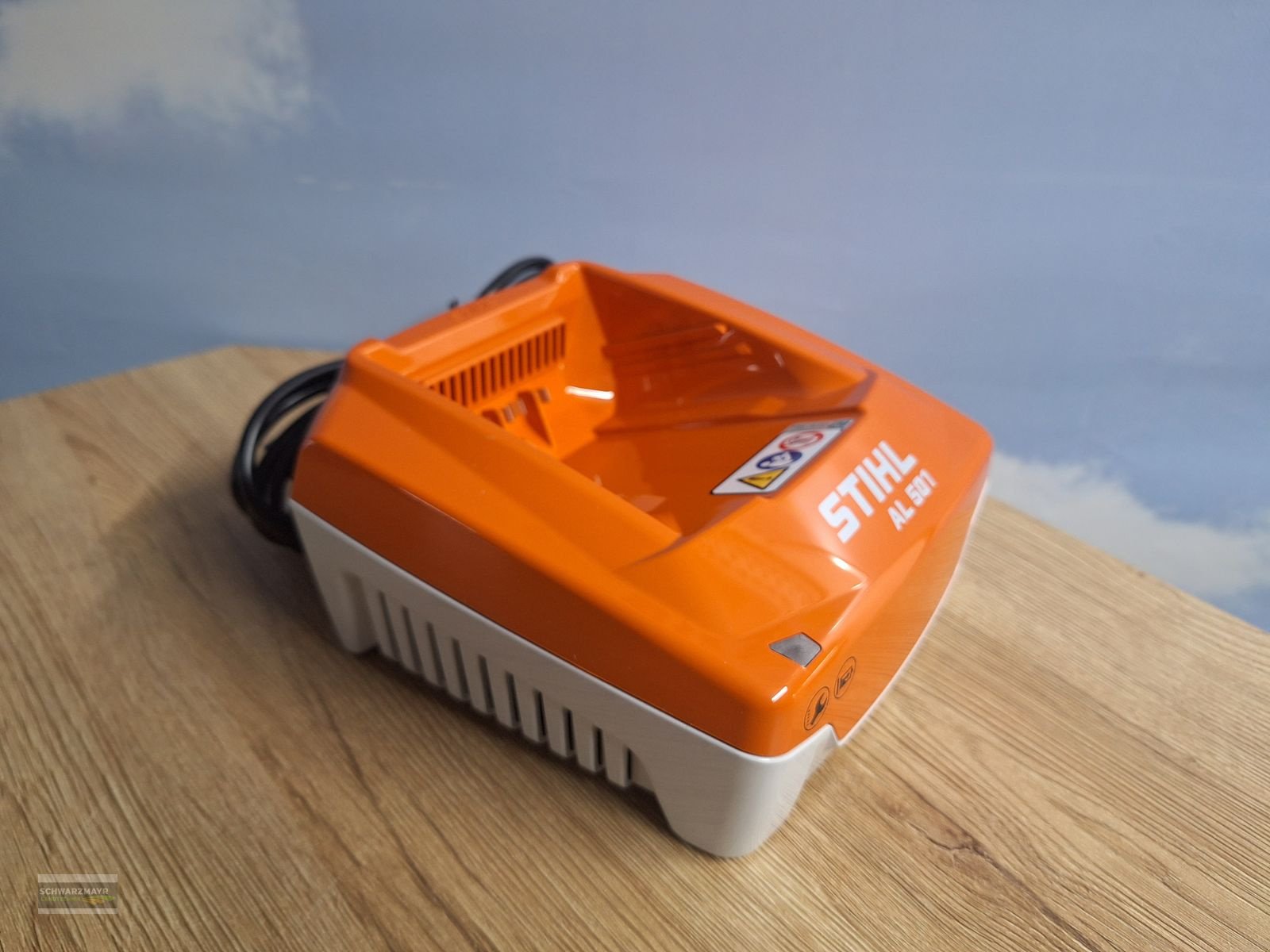 Rasenmäher of the type Stihl AL501 Ladegerät, Gebrauchtmaschine in Aurolzmünster (Picture 4)