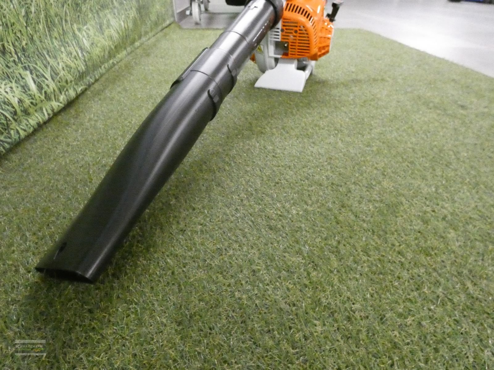 Rasenmäher of the type Stihl BG 86, Neumaschine in Aurolzmünster (Picture 5)