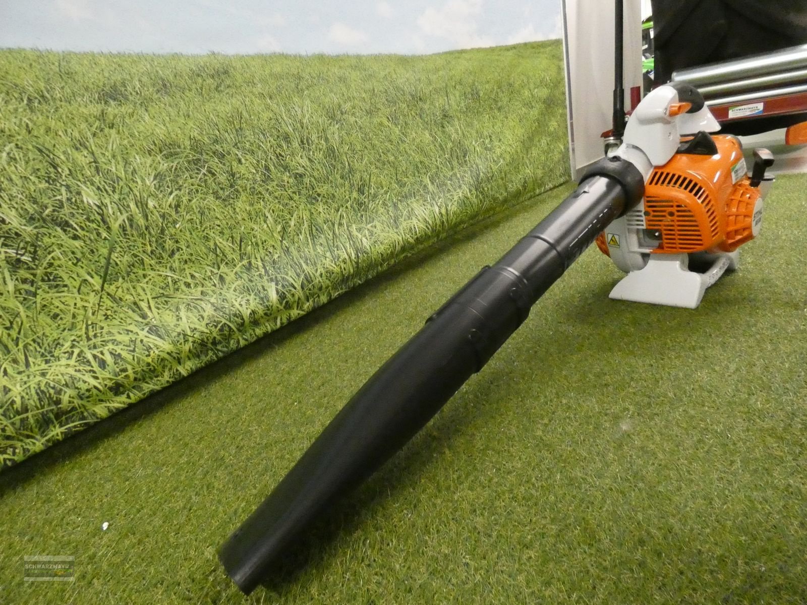 Rasenmäher of the type Stihl BG 86, Neumaschine in Aurolzmünster (Picture 9)